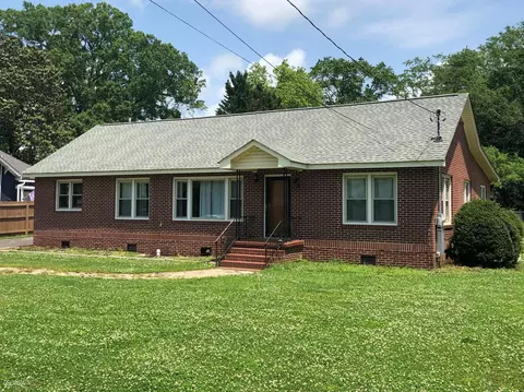 303 E Washington St, Summerville, GA 30747