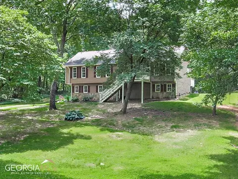109 Holly Creek Ct, Woodstock, GA 30188
