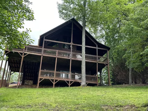 450 Beacon Hill Dr #57, Murphy, NC 28906