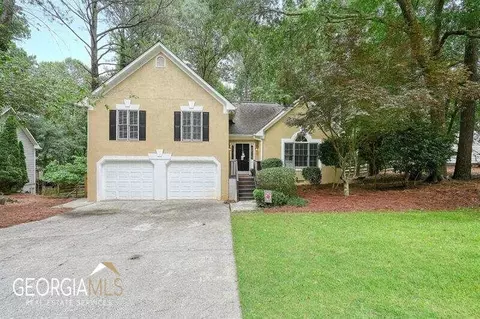 4104 Huntcliff Dr, Woodstock, GA 30189