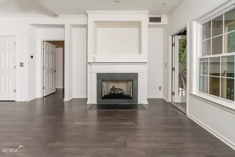 424 NE Lindbergh Dr NE #207, Atlanta, GA 30305