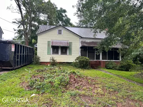 907 W Broad St, Griffin, GA 30223