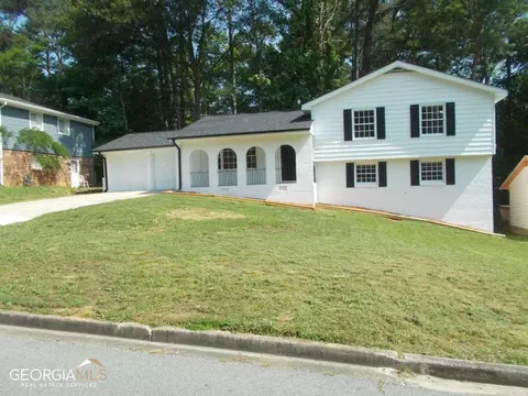 3825 Benchmark Dr, Atlanta, GA 30349