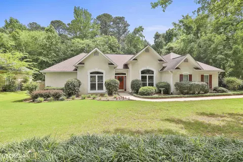 60 Woodstream Dr, Newnan, GA 30265