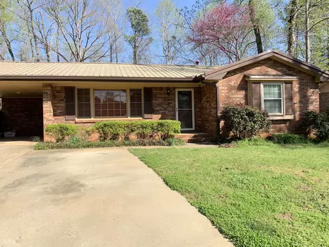 1720 Hallmark Dr, Griffin, GA 30223