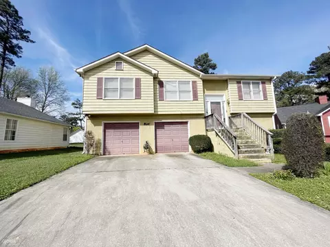 831 Shoal Ct, Atlanta, GA 30349