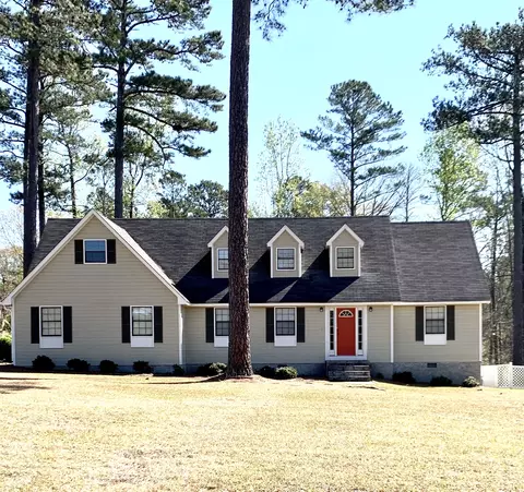 105 Cambridge Dr N, Milledgeville, GA 31061