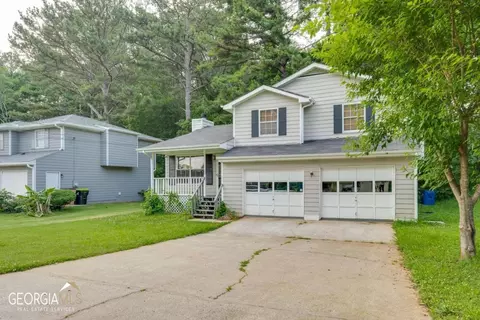 6060 Dan Dr, Ellenwood, GA 30294