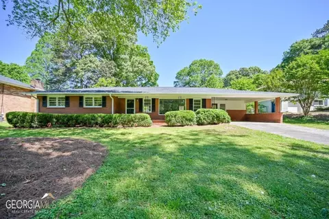 909 Rosedale Dr, Marietta, GA 30066