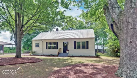 275 Buena Vista Ct, Winder, GA 30680