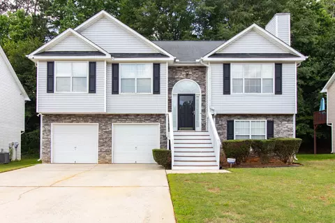 1909 Owens Trl, Rex, GA 30273