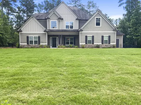 142 Fox Hall Xing W, Senoia, GA 30276