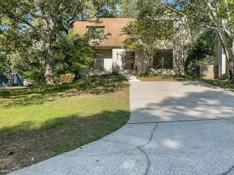 6409 Briar Chase Ct, Riverdale, GA 30296