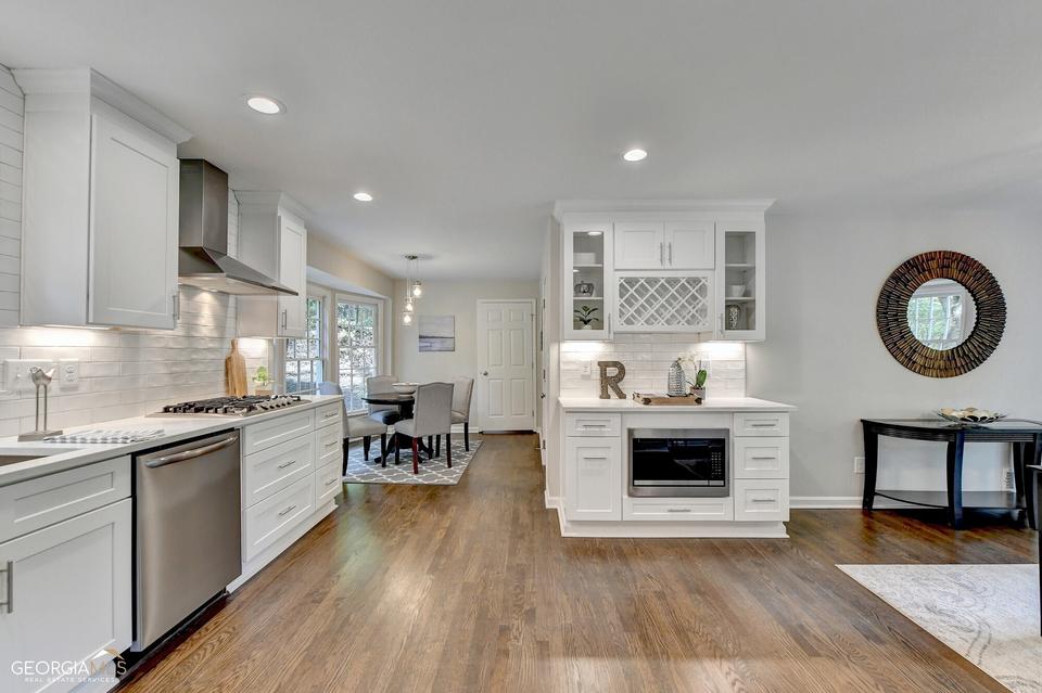  2349 Leisure Lake Dr, Dunwoody, GA 30338 photo 18