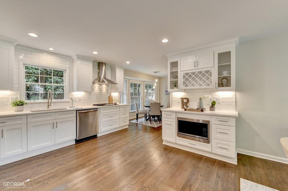  2349 Leisure Lake Dr, Dunwoody, GA 30338 photo 15