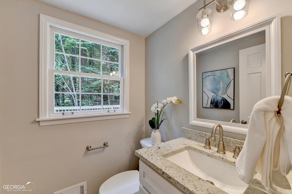  2349 Leisure Lake Dr, Dunwoody, GA 30338 photo 23