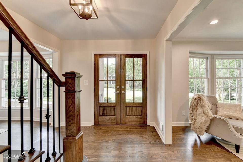  2349 Leisure Lake Dr, Dunwoody, GA 30338 photo 3