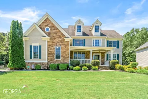 375 Bentwater Dr, Acworth, GA 30101