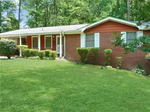 4372 Creek Valley Ct SW, Atlanta, GA 30331