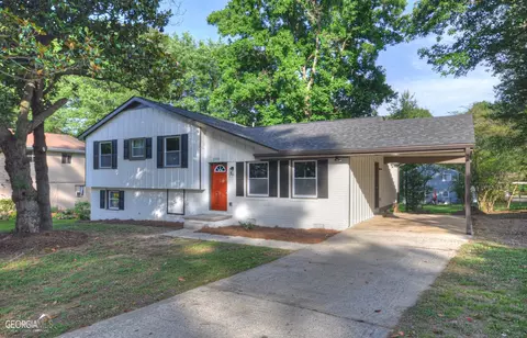 2775 Kathie Ln, Ellenwood, GA 30294