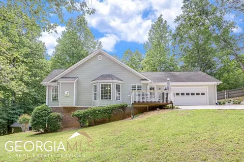275 Eagles Nest Dr, Clarkesville, GA 30523