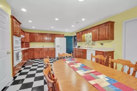 41 Walton Rd, Hinesville, GA 31313 photo 9