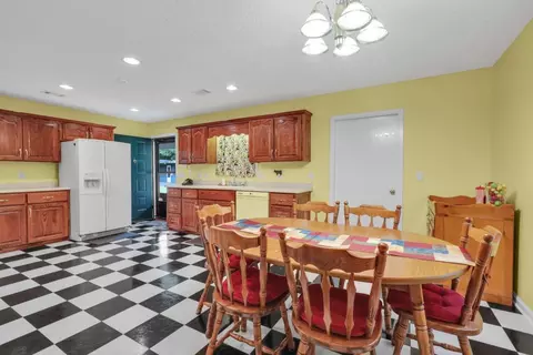 41 Walton Rd, Hinesville, GA 31313 photo 12