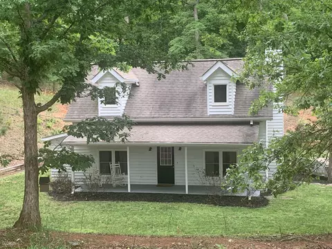 7533 Chestatee Ln, Murrayville, GA 30564