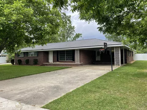408 Railroad St, Cobbtown, GA 30420