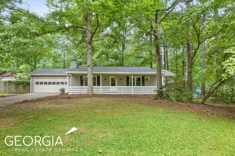 5285 Sugar Ridge Dr, Buford, GA 30518