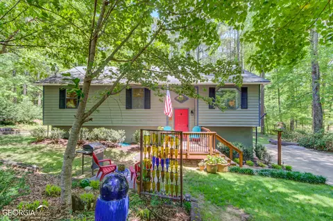 2585 Suncrest Dr, Buford, GA 30519