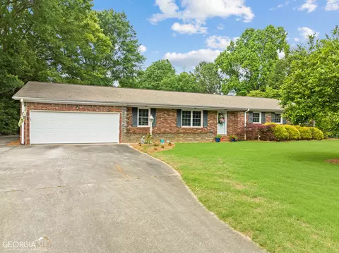 780 Holly Dr, Gainesville, GA 30501