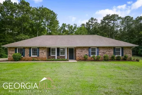5728 Kilroy Ln, Douglasville, GA 30135
