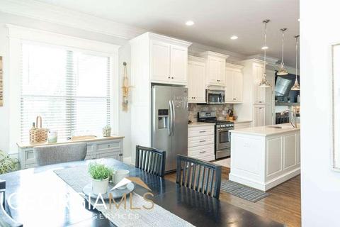 283 Murphy St, Buford, GA 30518 photo 2