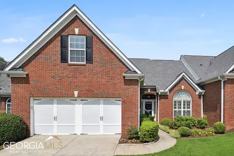 5340 Villa Lake Ct, Suwanee, GA 30024