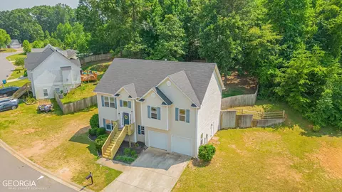 557 Bishop Ct, Commerce, GA 30529 photo 9