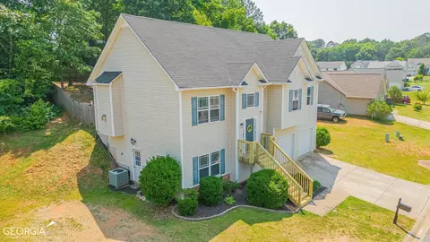 557 Bishop Ct, Commerce, GA 30529 photo 2