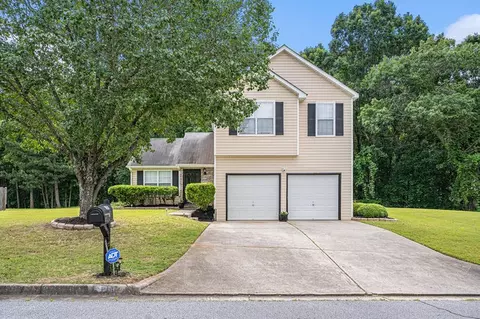 6306 Crooked Creek Dr, Rex, GA 30273