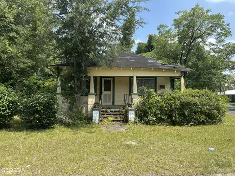 1110 Jordan St, Waycross, GA 31501