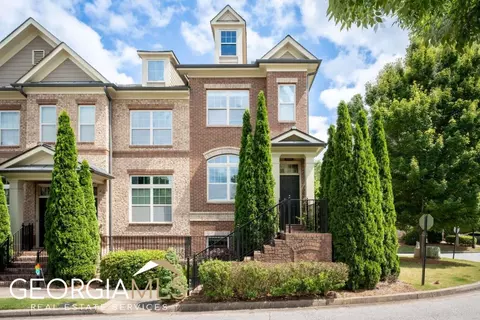 7490 Glisten Ave, Sandy Springs, GA 30328