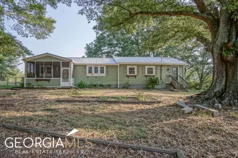 324 Spence Rd, Carrollton, GA 30117