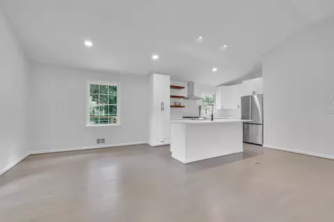 3171 Crestview Cir NW, Duluth, GA 30096 photo 8