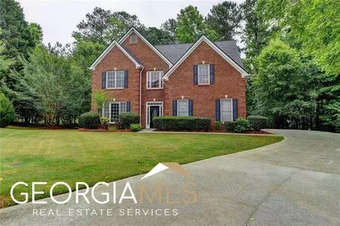 320 Madison Oak Cir, Lawrenceville, GA 30043