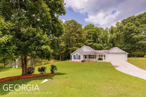 1256 Clearwater Dr, Winder, GA 30680