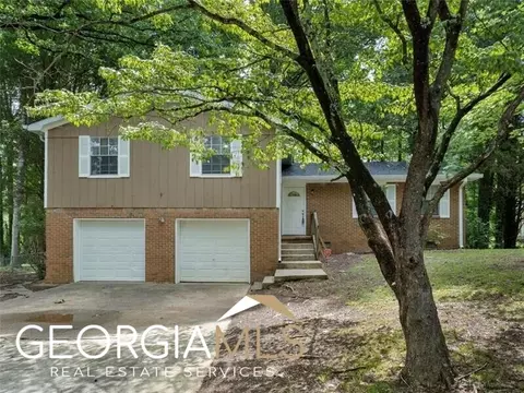 7448 Paul Ct, Riverdale, GA 30274