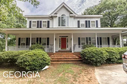200 Fieldfare Dr, Kathleen, GA 31047