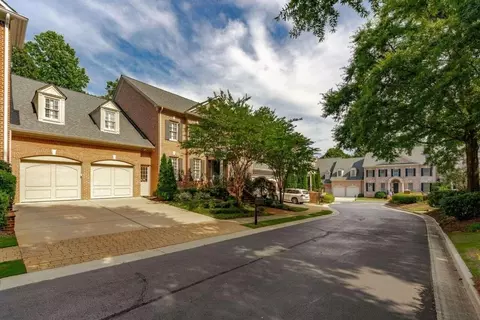 315 Enclave Cir, Atlanta, GA 30342
