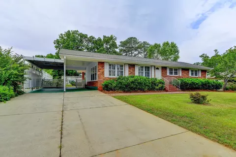 290 Hurt Dr SE, Smyrna, GA 30082
