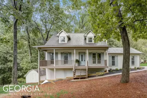 5422 Blackhawk Dr, Acworth, GA 30102