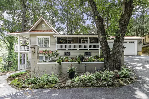 416 Electric Ave, Mountain City, GA 30562